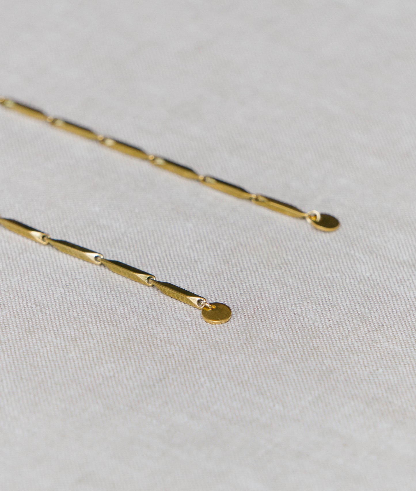 Isis Earrings - Golden