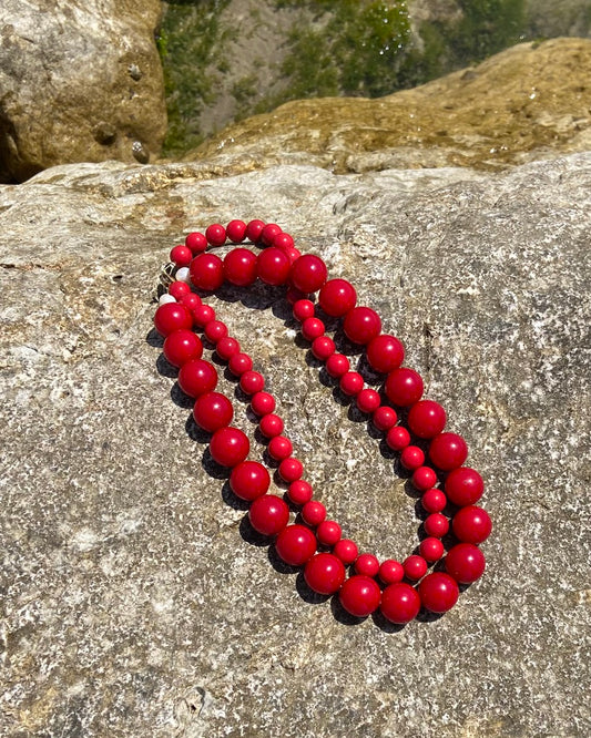 Red base necklace